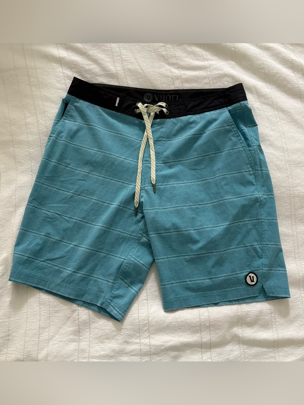 Vuori Equator Boardshort Blue Stripe Swim Trunks Mens Size 30